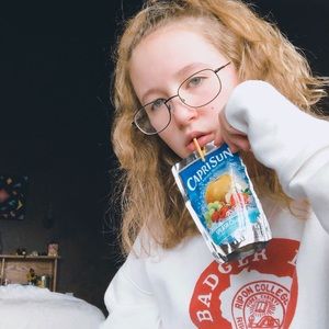 Meet your Posher, Violet